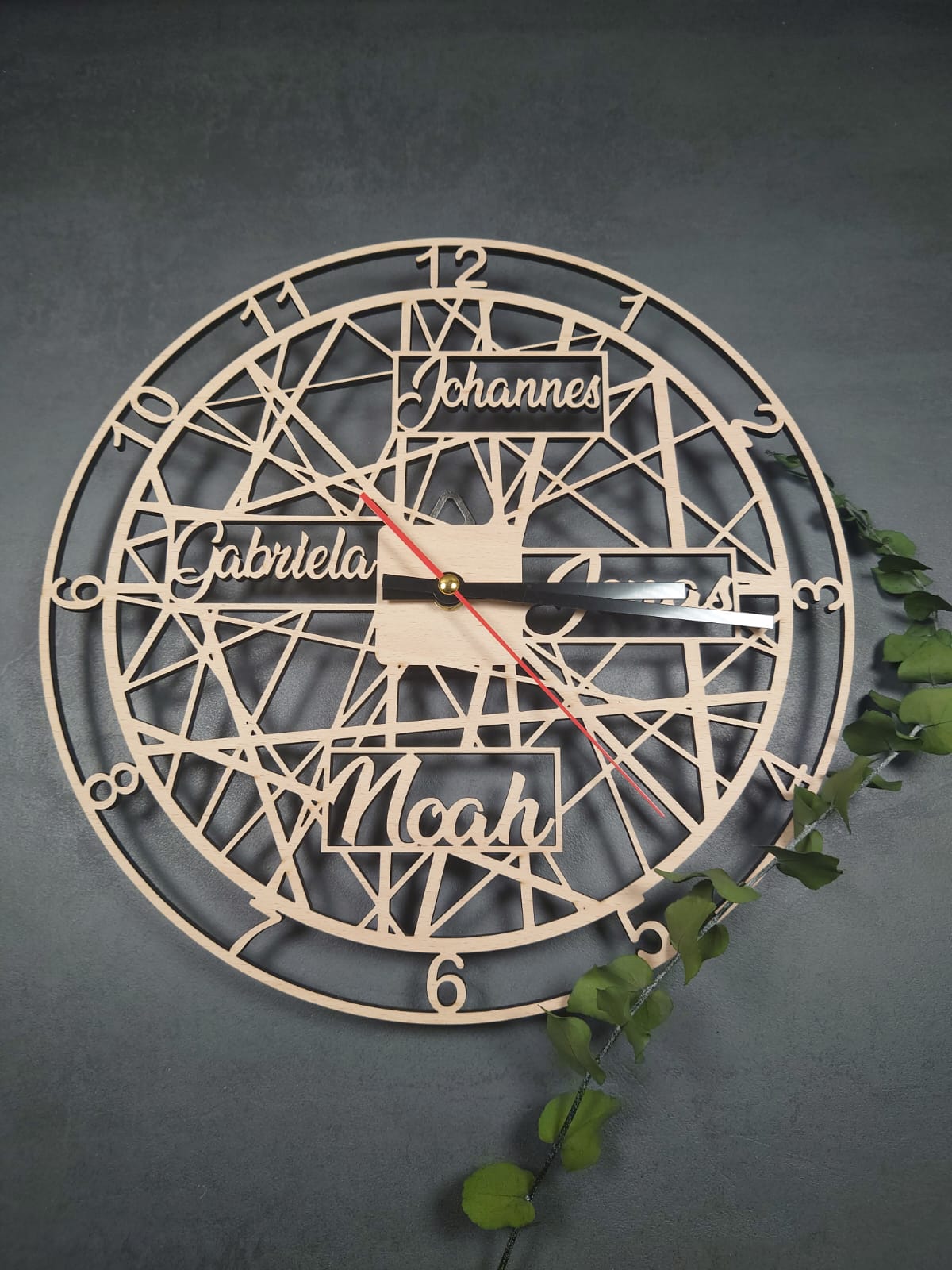 Uhr HolzKind-Edition mit Ziffern