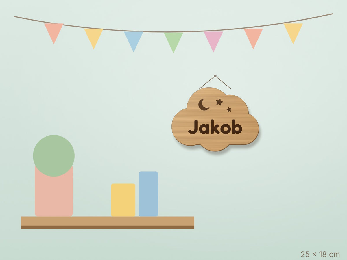 Holzwolke mit Gravur im Kinderzimmer
